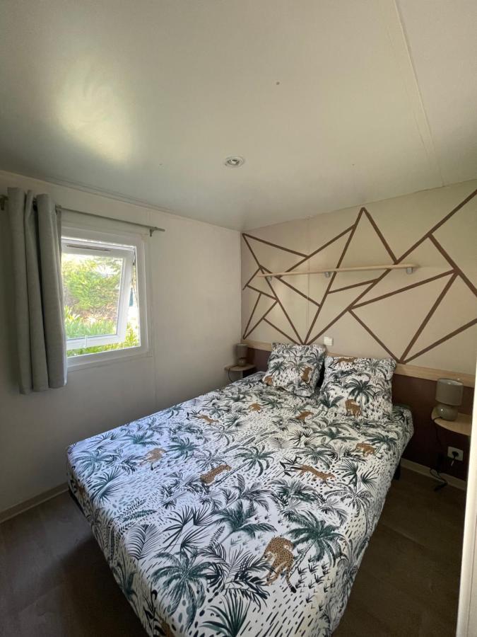 Mobil-Home Au Pied Du Luberon ลาโรคด็องเตรง ภายนอก รูปภาพ