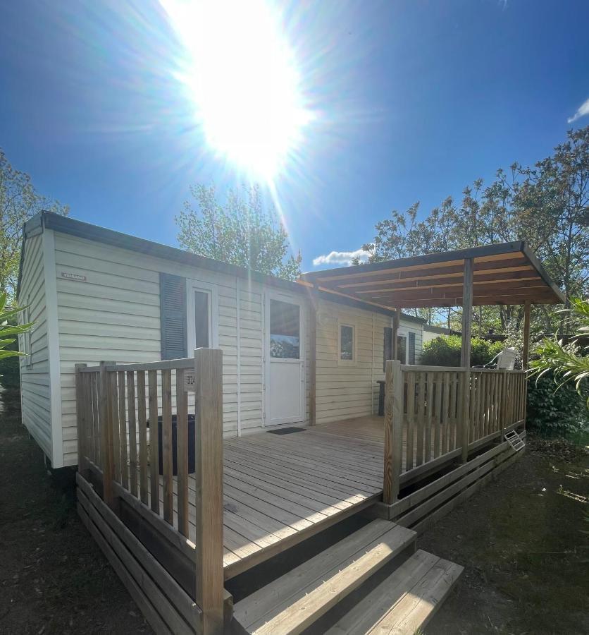 Mobil-Home Au Pied Du Luberon ลาโรคด็องเตรง ภายนอก รูปภาพ